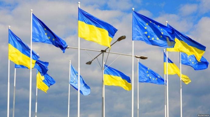 Корупція і олігархи загрожують розвитку України, підтримка ЄС не принесла результатів - звіт аудиторів