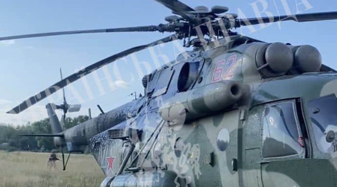 Розвідка виманила в Україну російський вертоліт Мі-8 із пілотом
