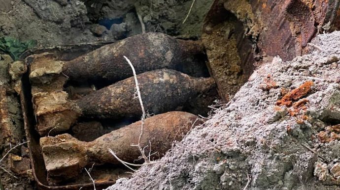 Міни часів Другої світової війни знайшли у Голосіївському районі Києва