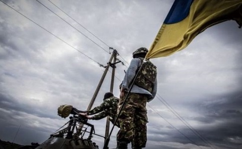 Доба в АТО: 62 обстріли, один український боєць загинув