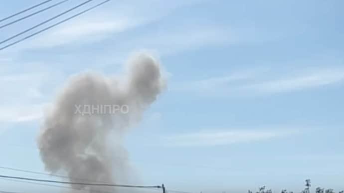 Russian attack causes fire near Dnipro and explosions in Zaporizhzhia 