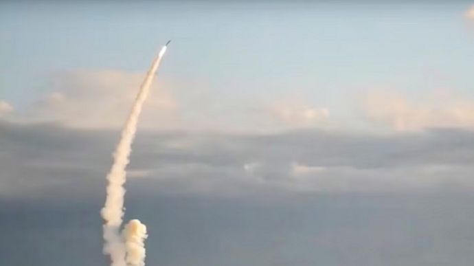 РФ увеличила количество ракетоносителей в море, тревога может быть чаще – ОК Юг