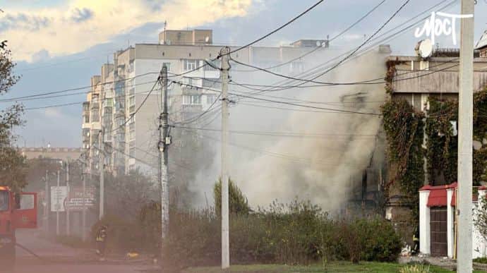 Russian forces strike Kherson: hit council official's house, one killed, more injured