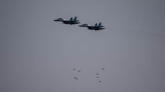 Russians bombard their own villages in Kursk Oblast, 27 guided aerial bombs dropped in a day – Ukraine's General Staff 