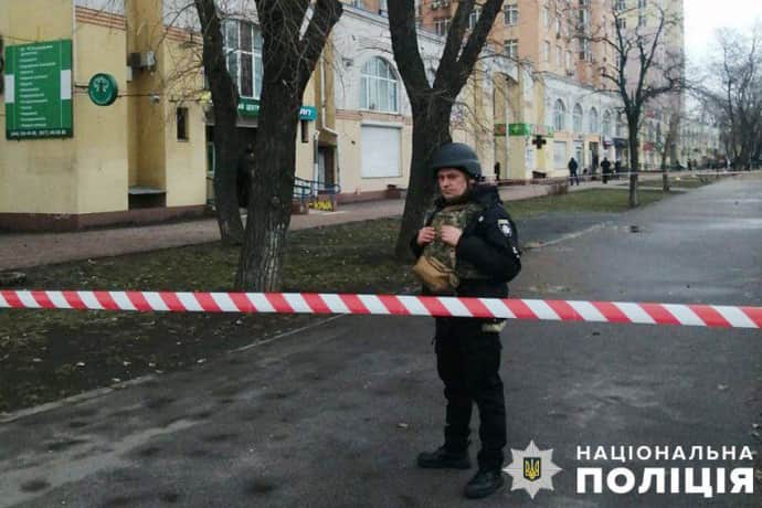 Из-за удара по Киеву вблизи м. Черниговская перекрыли дорогу