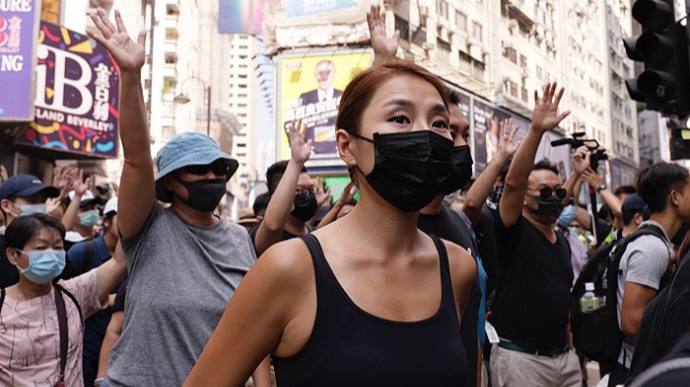 В Гонконге снова протестовали: задержаны более 200 человек