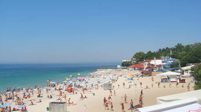 На п'яти пляжах Одеси вода не відповідає нормативним вимогам