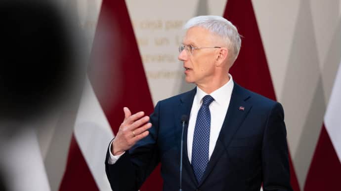 Глава МЗС Латвії оголосив про відставку після скандалу зі спецрейсами