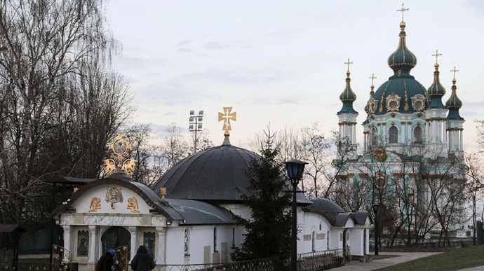 Суд обязал демонтировать храм-киоск возле Десятинной церкви – Ткаченко