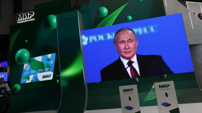 Putin considers entire Soviet Union to be historical Russian territory