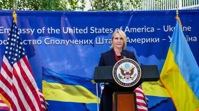 Посол США верит, что Конгресс одобрит помощь Украине, но что в нее войдет – не уверена