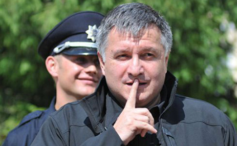 У Луценко обещают закрыть дело против Авакова