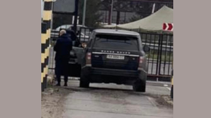 Суркиса останавливали на границе: не дали вывезти 13 пар часов 