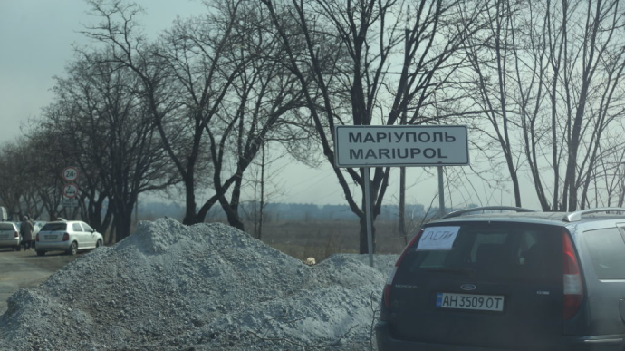 Russian occupiers forcibly deporting Mariupol civilians to Russia