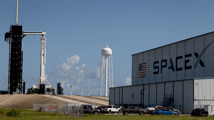 NASA  відклала запуск SpaceX на МКС через медичні проблеми з космонавтом