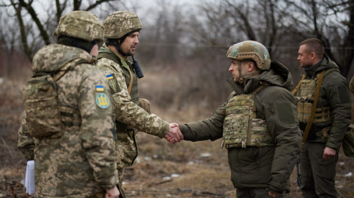 Наша армія забере за собою більше, але…: Зеленський про те, чому не буде наступу на Донбас