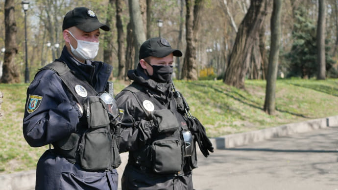 Через два дня полиция составила почти 500 протоколов за отсутствие маски в транспорте Киева