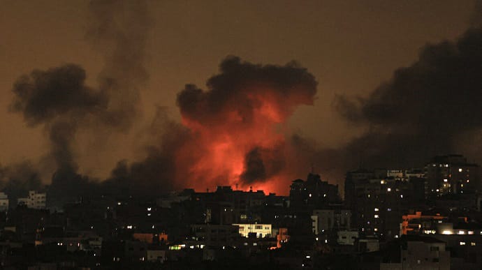 Israeli Defence Forces report 450 Hamas targets hit in Gaza Strip