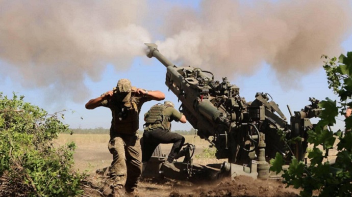 Russians trying to advance on Bakhmut front, Ukrainian forces hit two artillery units – General Staff 