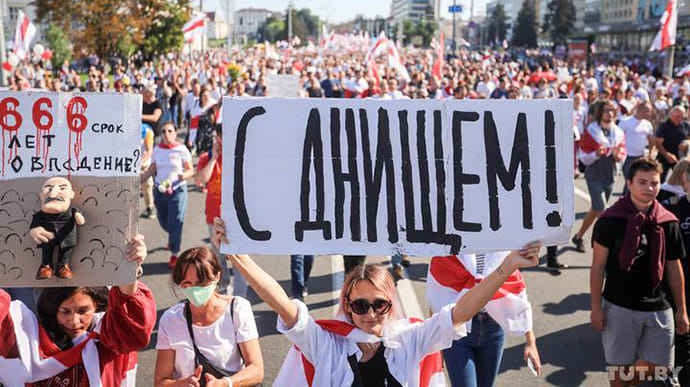 В центре Минска больше 200 тысяч человек – СМИ