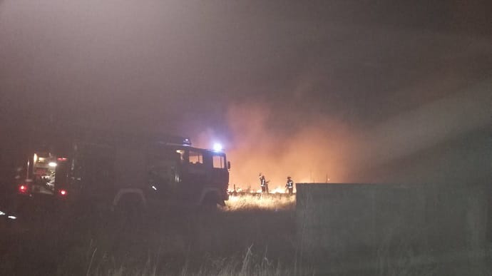 Пожар на Луганщине: огонь распространился на 10 000 гектарів. 4 человека погибли, еще 3 госпитализированы