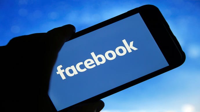 Facebook впервые достиг стоимости более $1 триллиона