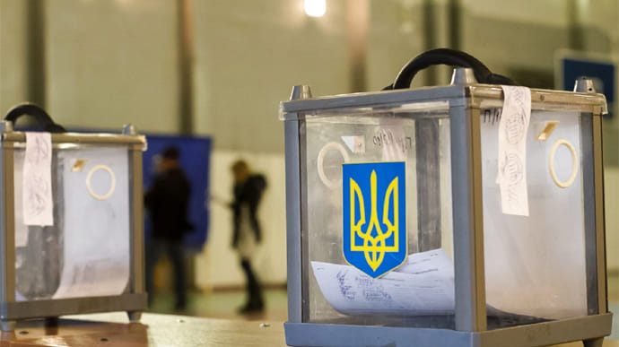 В 11 городах Украины проходит второй тур выборов городских голов