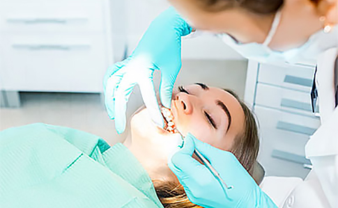 В Киеве ограничили предоставление стоматологических услуг