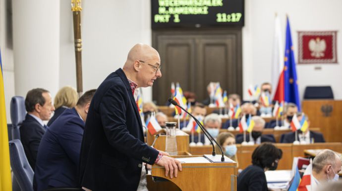 Сенат Польши единогласно призвал ЕС поддержать скорейшее вступление Украины