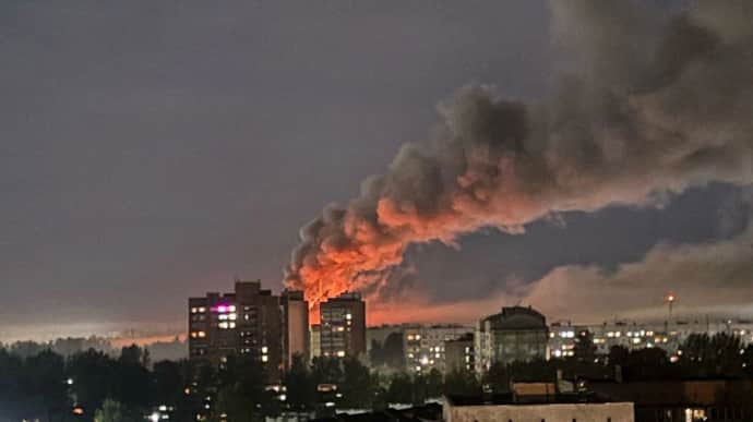 Fuel and lubricants warehouse ablaze in Yaroslavl, Russia – photos, video