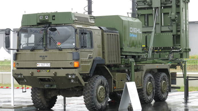 Німеччина у новому пакеті передала Україні ракети до IRIS-T SLM і БМП Marder