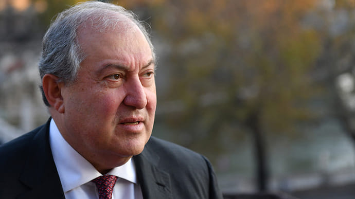 Президент Армении пригрозил признать независимость Нагорного Карабаха