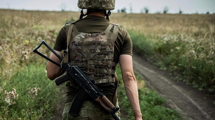 Наемники на Донбассе 9 раз за сутки обстреляли позиции ВСУ