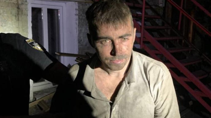 Подозреваемый в изнасиловании сбежал из управления полиции в Киеве: поймали на крыше
