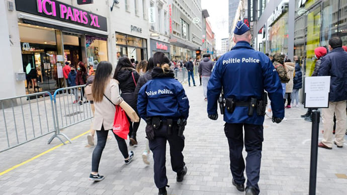 Поліція Брюсселя патрулюватиме у цивільному для протидії домаганням