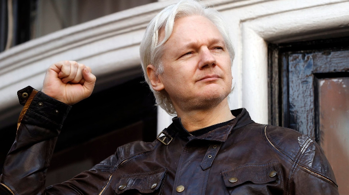 Провідні світові ЗМІ закликали США зняти звинувачення із засновника Wikileaks