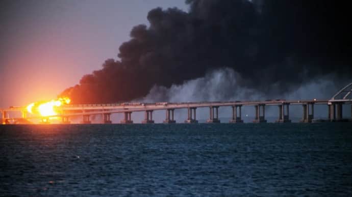Керченский мост в 2022 году взорвали твердым ракетным топливом – Коммерсантъ