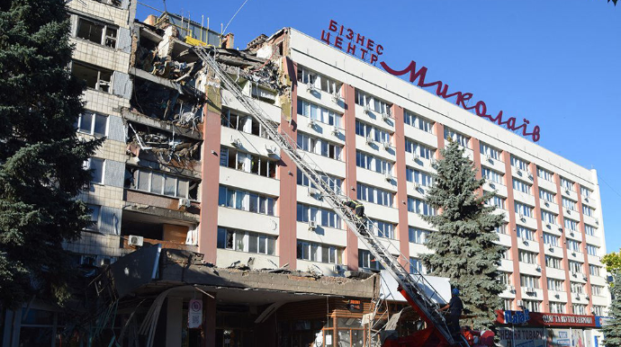 Russians open heavy fire on Mykolaiv resulting in nine civilians injured