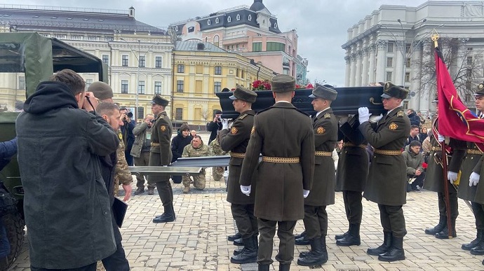 Zelenskyy and top military leaders bid farewell to Dmytro Da Vinci Kotsiubailo