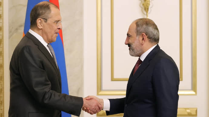 Moscow criticises Armenian PM for turning his back on Russia