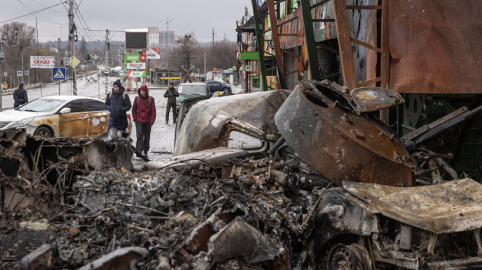 В Гостомеле продолжаются ожесточенные бои: украинский спецназ уничтожил 20 БМД россиян