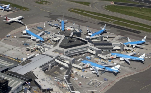 У передчутті епідемії німецькі авіакомпанії відправили працівників у відпустку