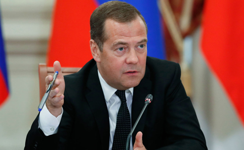 Росія готова скасувати санкції проти України, якщо Київ це ініціює – Медведєв 