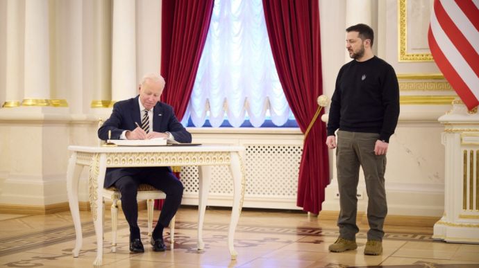 Байден в Киеве объявит о предоставлении дополнительной помощи – Белый дом
