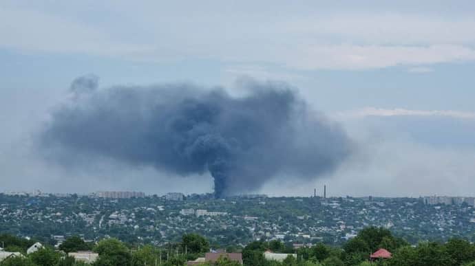 В окупованому Луганську заявили про ракетну атаку, голова ОВА назвав ціль