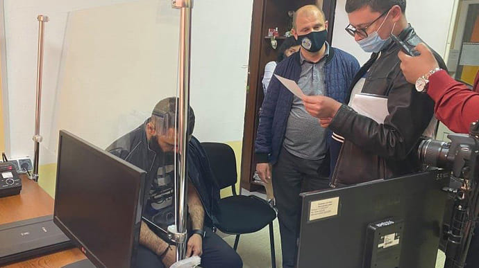 Иностранца из санкционного списка СНБО поймали на Закарпатье