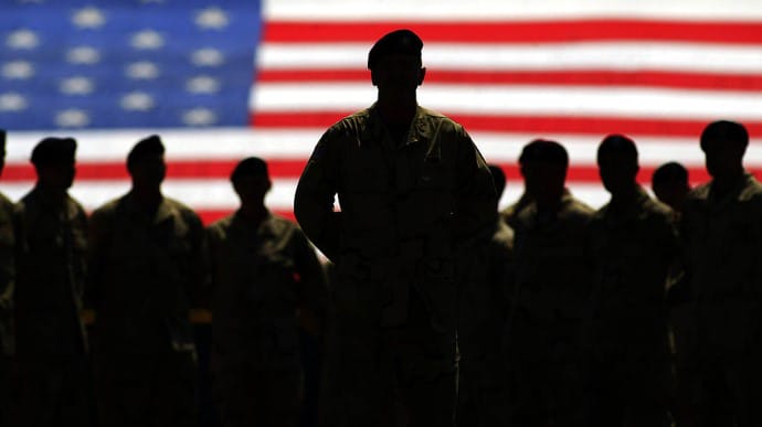 США вывозят из Украины около 150 военных инструкторов