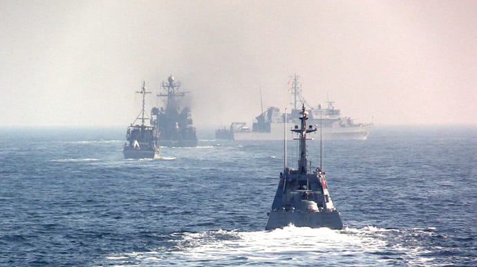 ВМС Украины провели учения с кораблями НАТО в Черном море