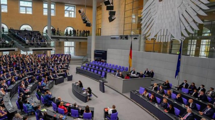 Німецька ХДС у парламенті виступить за надання Україні оборонної зброї - посол