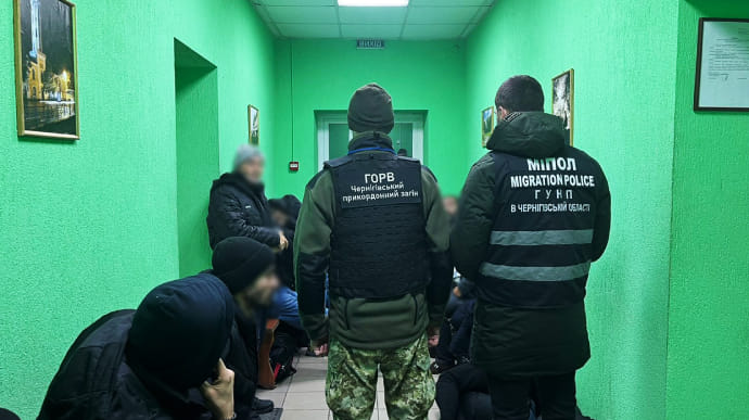 Українські силовики завернули 15 туристів із Близького Сходу на кордоні з Білоруссю